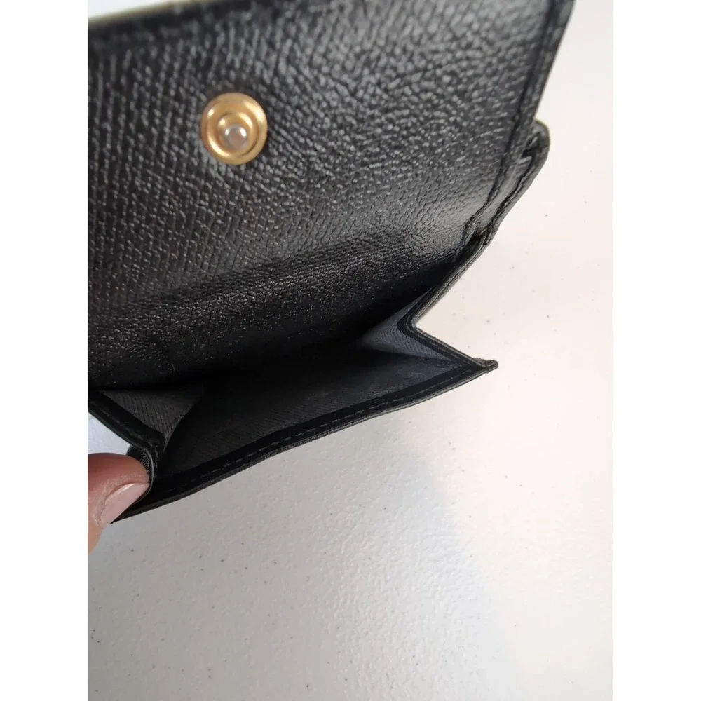 Chanel Coco Button Bifold Wallet With Hologram In Excellent Condition